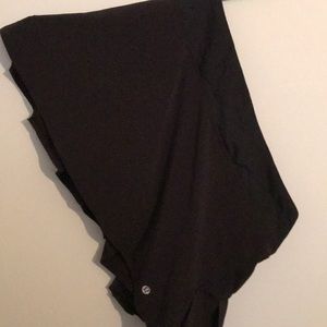 Black ruffle back lululemon skirt